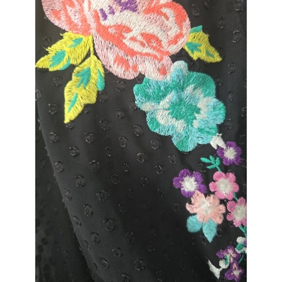Torrid Sheer Black Embroidered Floral Blouse Size 3 - Picture 3 of 3
